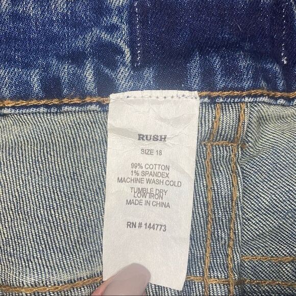 Rush Distressed Jeans with patches - Picture 6 of 7